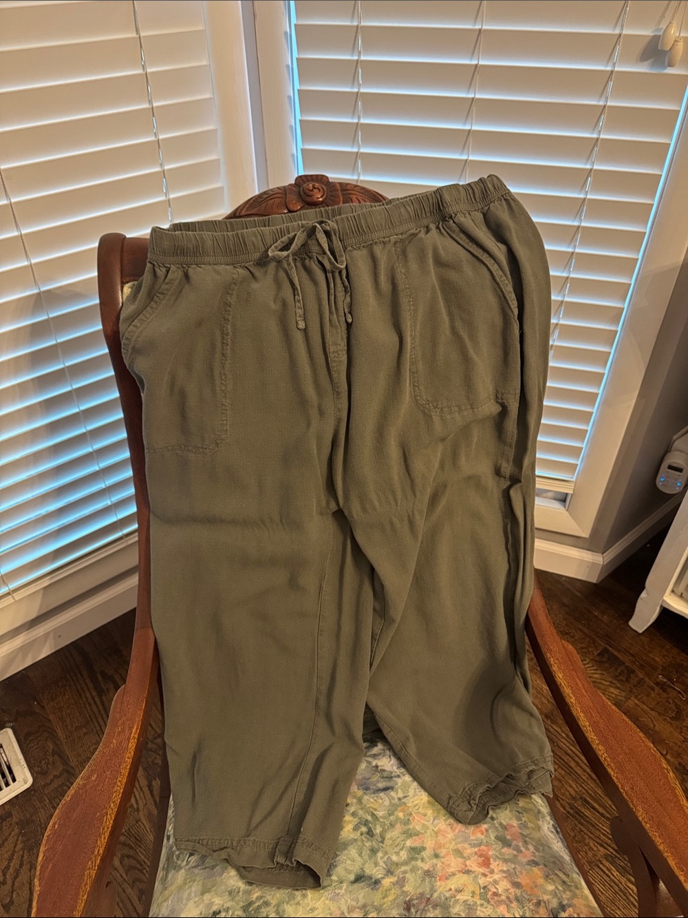 Splendid brand  Olive Drawstring cropped linen blend pants women’s size xxl